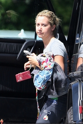 nf0i07 - Ashley Tisdale