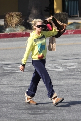 no6nwi - Ashley Tisdale