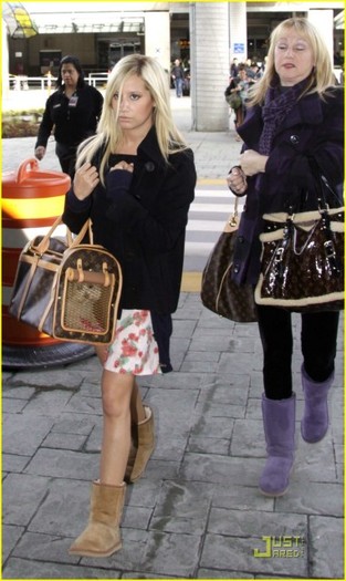 oqhch5 - Ashley Tisdale