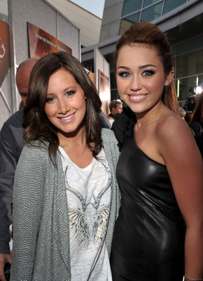 zo9ocw - Ashley Tisdale