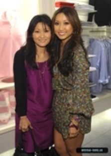KNBPUODQQNJRJIMAYTY - Brenda Song