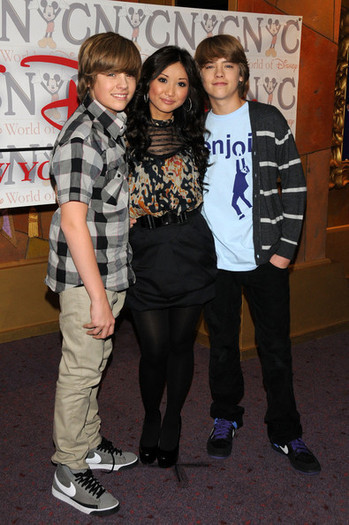 10130045_NTXEJIHNF - Brenda Song