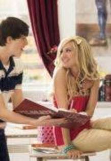 DBUXTVQKNXJGOLRSMHM - ashley tisdale