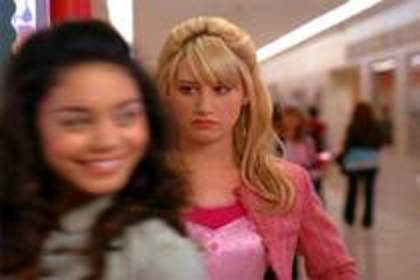 IIMLTXCHZJJPZKWICGB - ashley tisdale