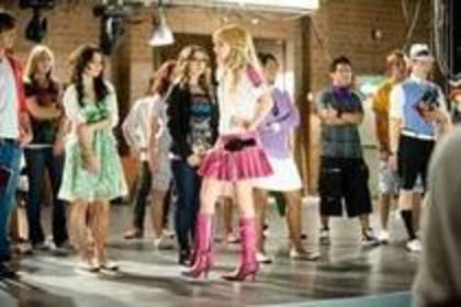 MTITAHYHOQCBNVDRCQW - ashley tisdale