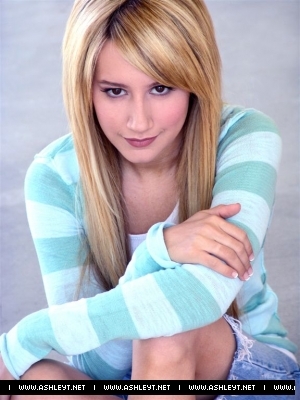 ashley 5 - Ashley Tisdale PhotoShoot