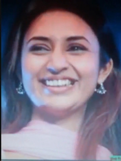 uu - Divyanka Tripathi