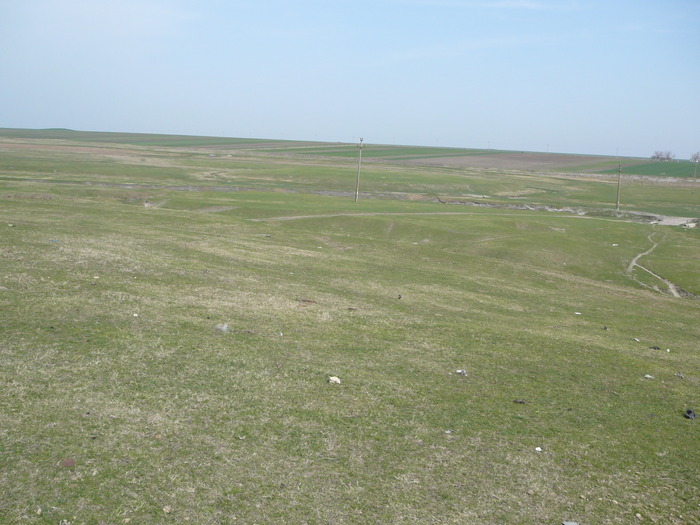 P1160712; Pe locurile unde a existat asezarea neolitica

