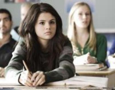VJAPSNUAFRLWIJJHQLC - selena gomez
