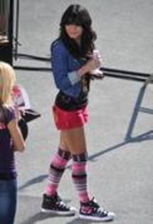 ROSJFFOBWVTHWEUUIMD - vanessa