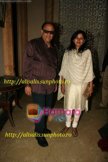 normal_Alok Nath at Yeh Rishta serial sangeet on the sets in Filmcity on 14th Jan 2010 (72) - Alok Nath