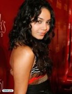 12451370_XLPVEGQJO[1] - vanessa hudgens