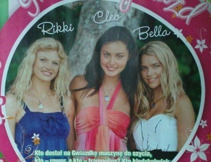 Rikki-Cleo-and-Bella-cariba-heine-and-phoebe-tonkin-9922599-414-318[1] - Poze Phoebe Tonkin