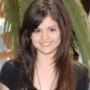 Selena_Gomez_1247633601_2[1] - poze selena gomez