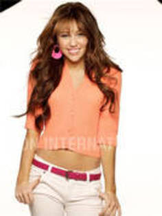 YJNMWEPULXZRPEGDCMO - miley cyrus