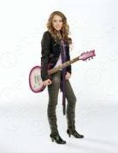 ZFCVPPJNCDAFEQQXSAX - miley cyrus