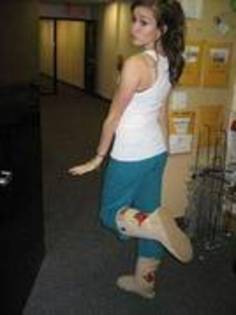 NNWOJYKVZRSLXMEFHBU - miley cyrus