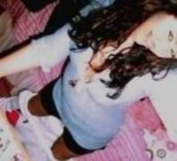 ZPCKRKAYOTETQQWLHMX - miley cyrus