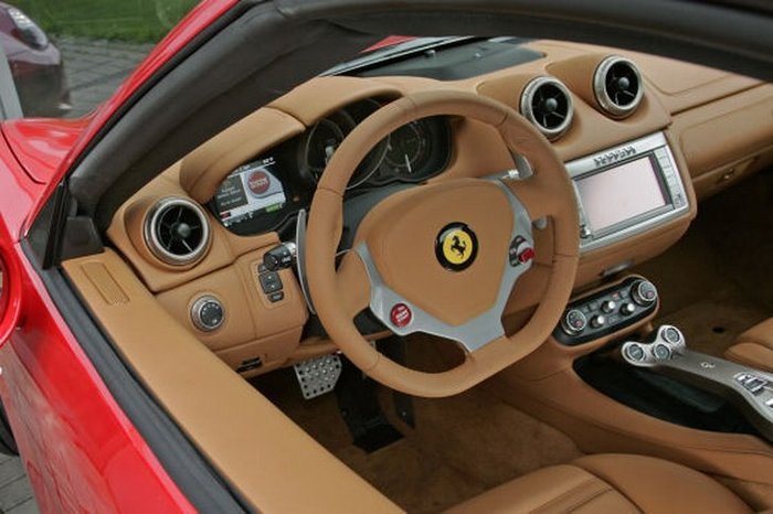 ferrari-california-oficiales-16