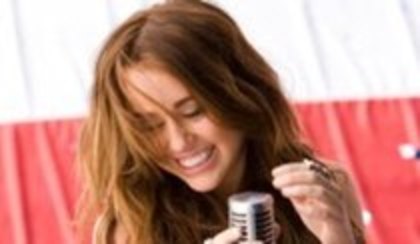 QXKBVBKGRGIDNXIGUZX - miley cyrus