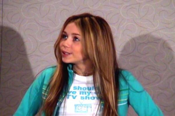 normal_dvddreams_031 - Toate Pozele Mele cu Miley si Hannah00