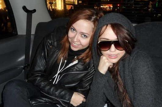 miley-personal-holiday-pictures (3)