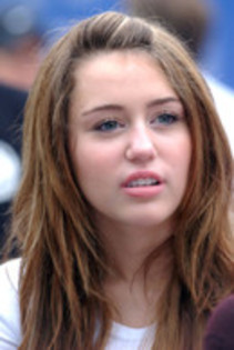 Miley Cyrus-ALO-069161