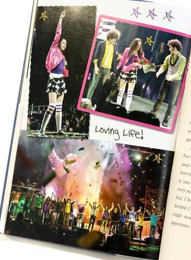 miley-cyrus_com-milestogo-inside3