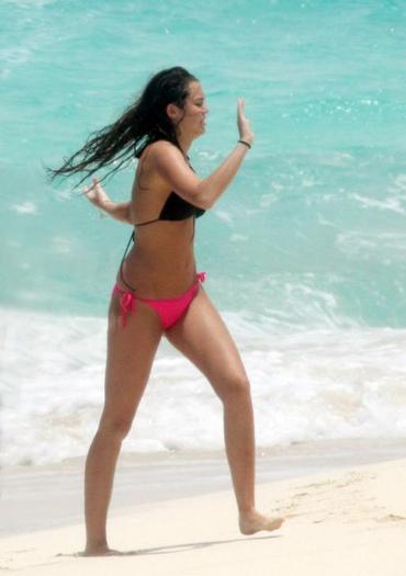 MileyCyrus-Bikini-Beach007