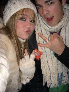 me and joe - Toate Pozele Mele cu Miley si Hannah00
