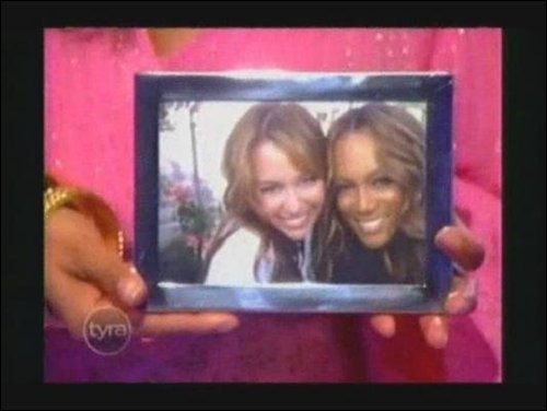tyra show - Toate Pozele Mele cu Miley si Hannah00