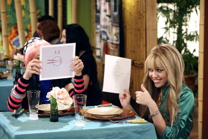 miley-cyrus_dot_com_hannahmontana-stills-season2-018 - Hannah Montana Season 2 Promo Stills