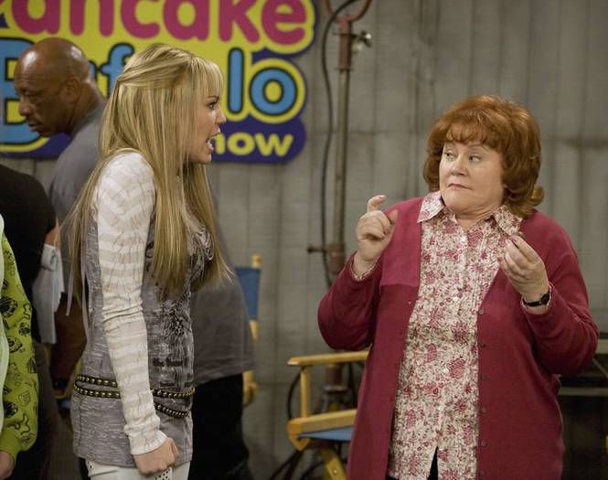 miley-cyrus_dot_com_hannahmontana-stills-season2-047ep25