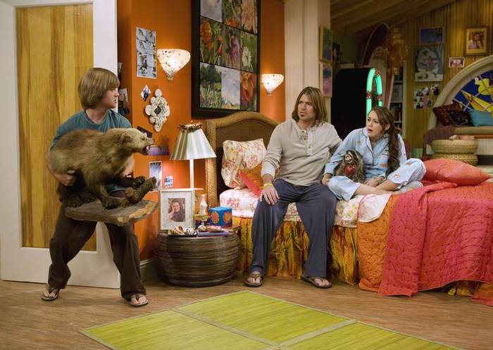 miley-cyrus_dot_com_hannahmontana-stills-season2-118-ep26