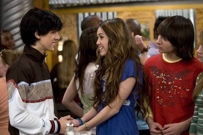miley-cyrus_dot_com_hannahmontana-stills-season2-168