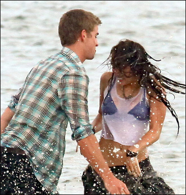 Miley_Cyrus_825990a - Liam si Miley