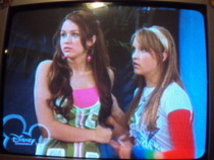 11582833_UDQVOXPLM - un episod din hannah montana