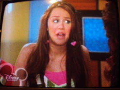 11582886_WOJMGGLQW - un episod din hannah montana