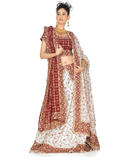 199 - Imbracaminte indiana - Sari