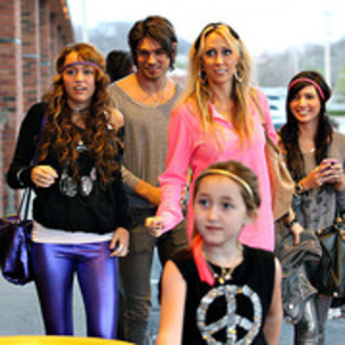 11909463_RYYBSEBYD - cele mai tari pozeeeee cu miley