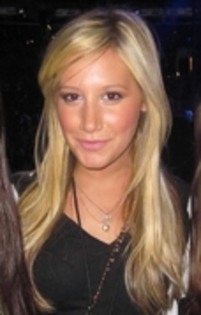 RDFFHUTTFHJQNOPPVMK - cele mai super poze cu Ashley