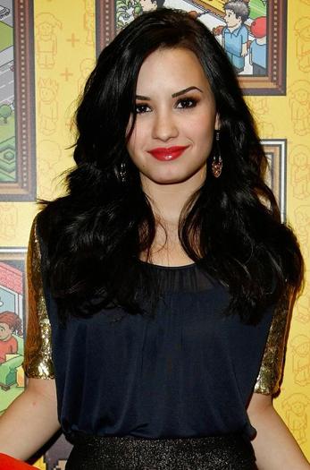 25 - Vedeta Lunii Aprilie- Demi Lovato