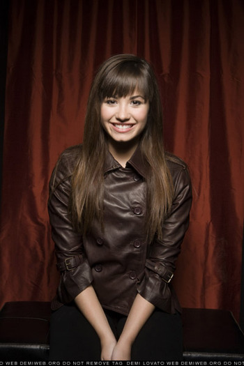 41 - Vedeta Lunii Aprilie- Demi Lovato