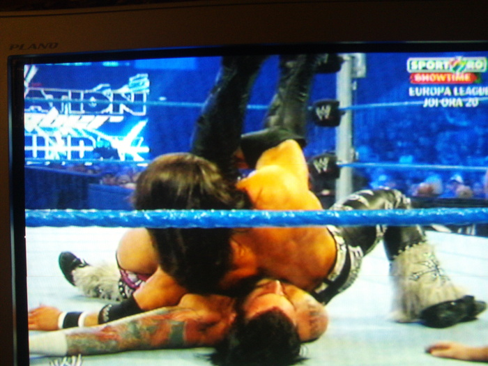32 - poze din meciuri de wrestling noi