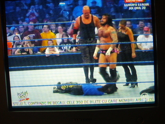 49 - poze din meciuri de wrestling noi