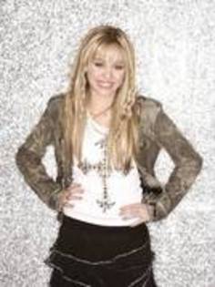 12390267_XROUNAAEY - cele mai tari pozeeeee cu miley