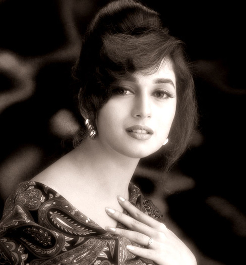 madhuri_dixit-1-650x700-2008-12-22 - Madhuri Dixit