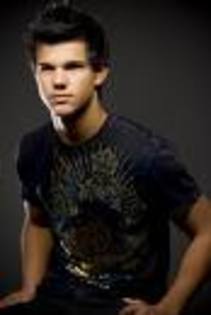 Claire_Holt_1242204342_4 - Taylor Lautner