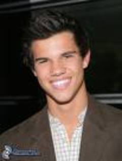 images (2) - Taylor Lautner