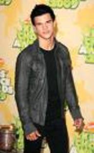 images (2) - Taylor Lautner